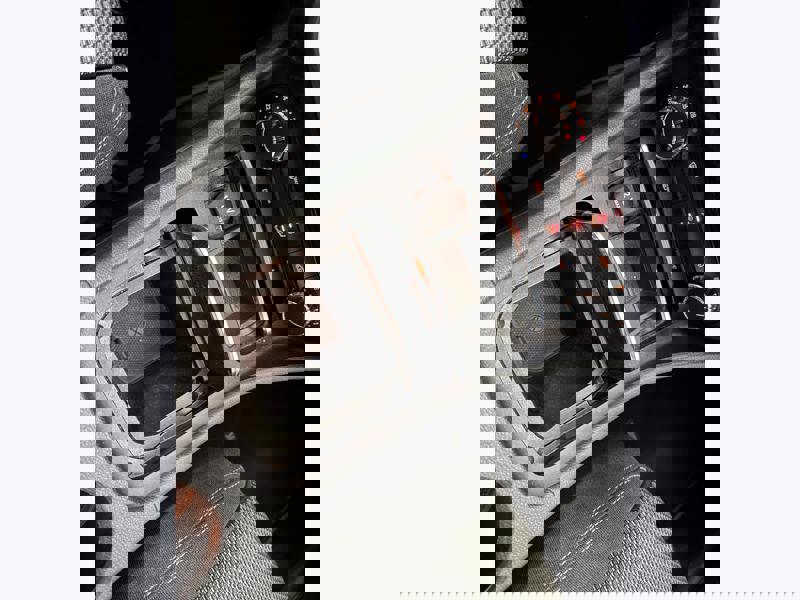 Image Mercedes-Benz GLA 180 Intuition  GLA 180 Intuition 180 Intuition